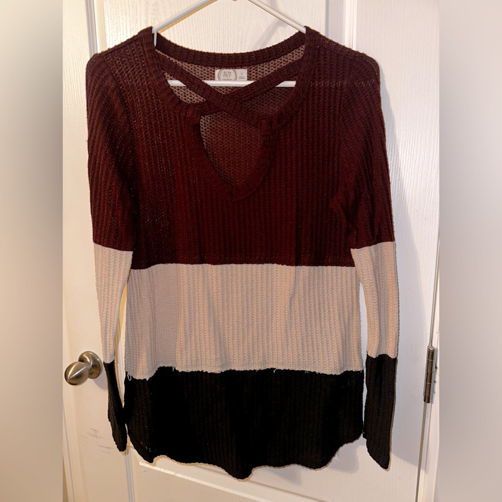 Maurices small top
